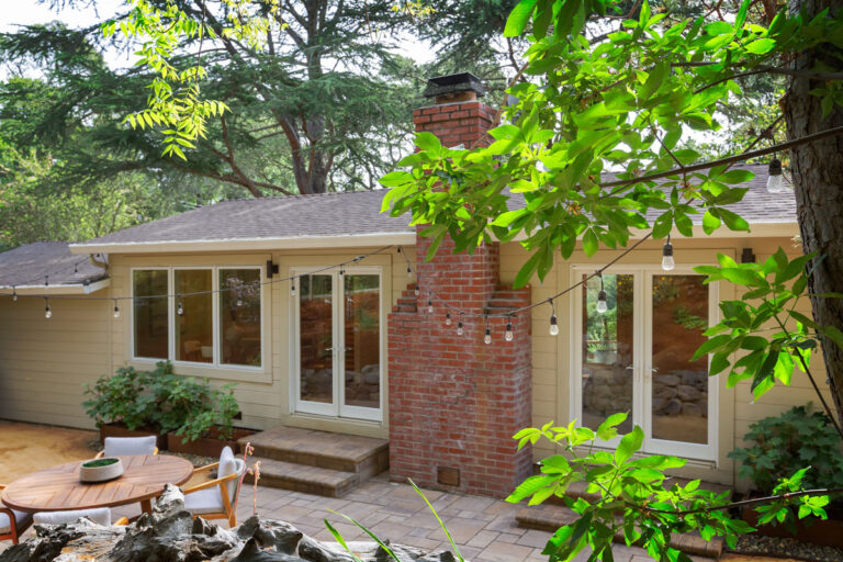 377 Wayside Rd, Portola Valley