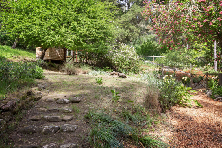 377 Wayside Rd, Portola Valley