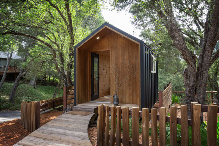 377 Wayside Rd, Portola Valley