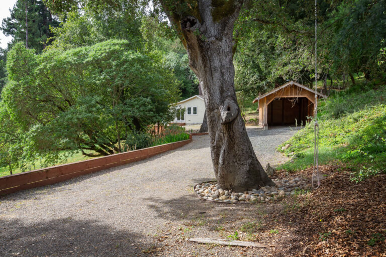 377 Wayside Rd, Portola Valley