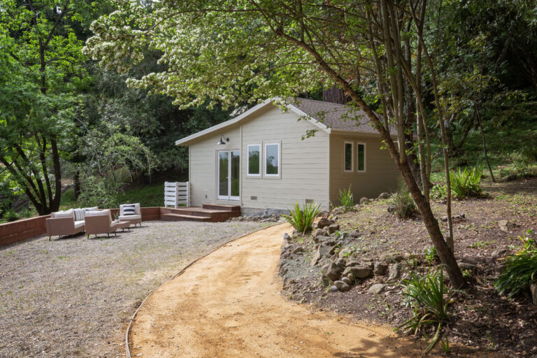 377 Wayside Rd, Portola Valley