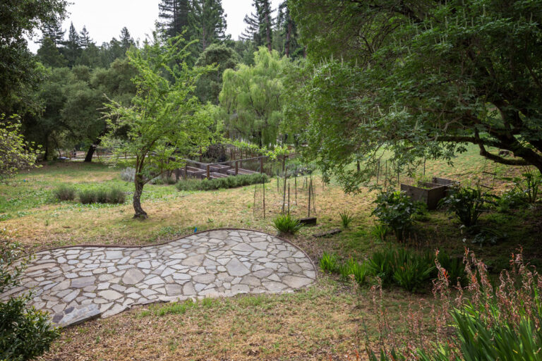 377 Wayside Rd, Portola Valley