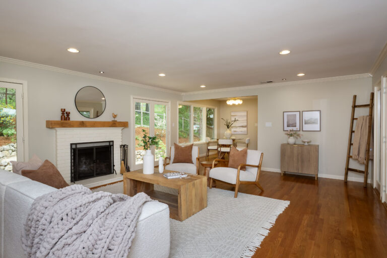377 Wayside Rd, Portola Valley
