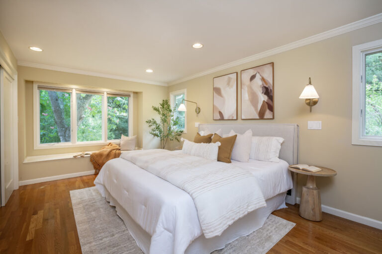 377 Wayside Rd, Portola Valley