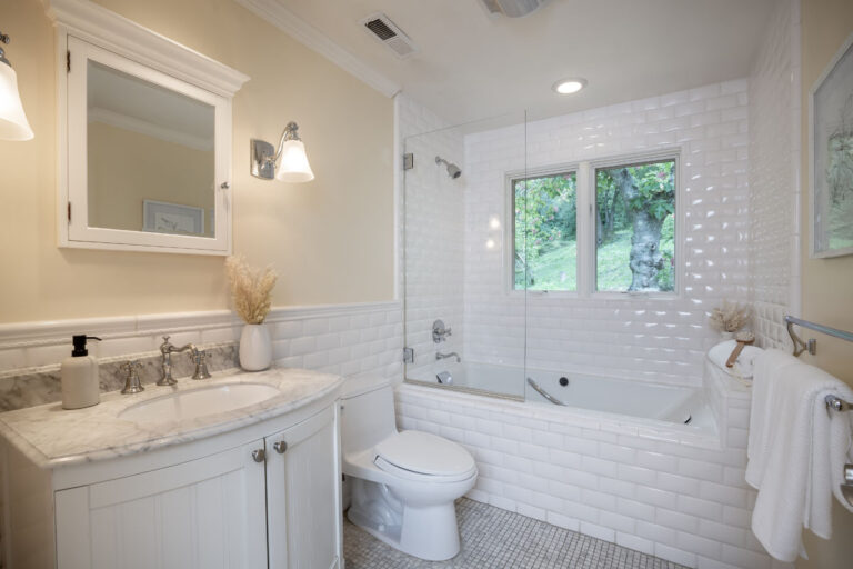 377 Wayside Rd, Portola Valley